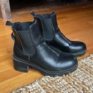 Chelsea boots